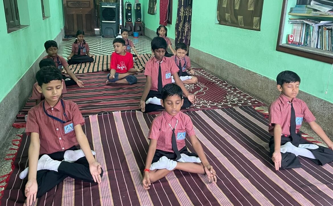 Doot International Yoga 24